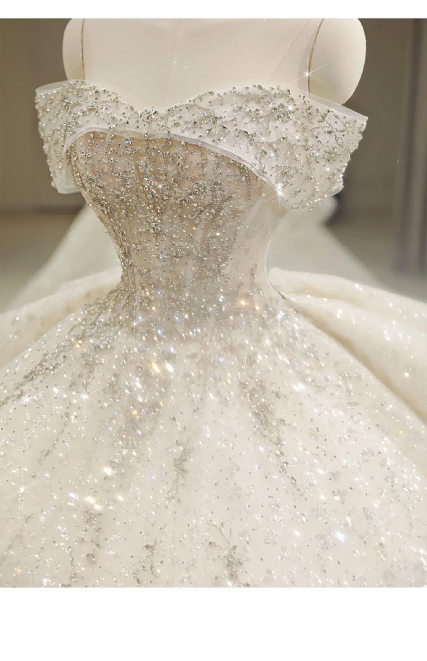 2024 New The Shoulder Wedding Dress Lace Up Luxury Bridal Ball Gown Vestido De Noiva Sweep Large Train Plus Size Made Customized